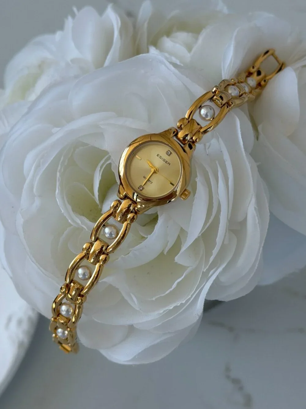 SKU0580 Retro Gold White Pearl Gemstones Women Watch Bracelet Stainless steel